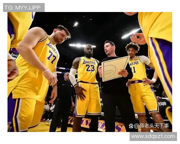 火箭与湖人季后赛第二场激战回顾球迷热情高涨期待精彩对决